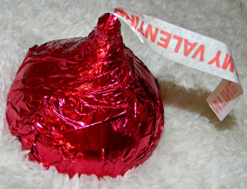 Giant Hershey's Valentine's Day Kiss