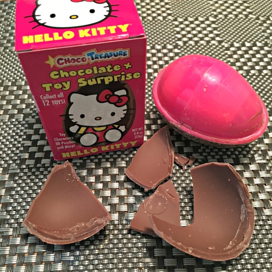 Inside Choco Treasure eggs is a plastic egg filled with fun treasures. 