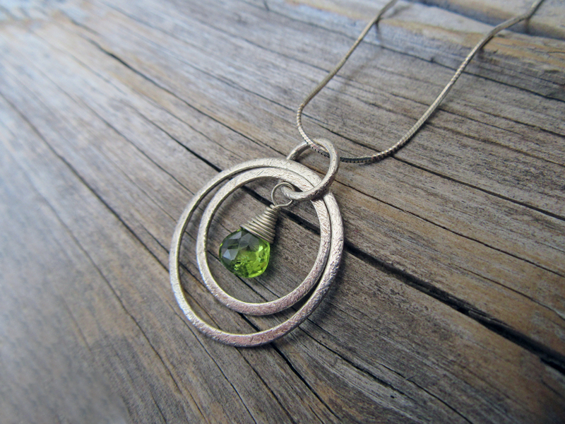 peridot-hoops-pendant__63759.1468789321