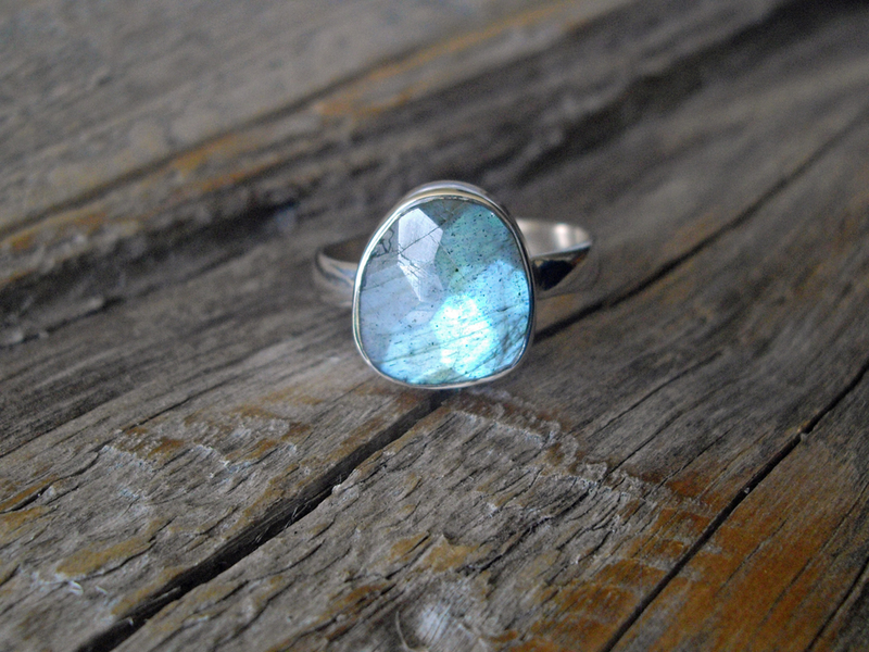 rose-cut-labradorite-ring__94877.1463240555